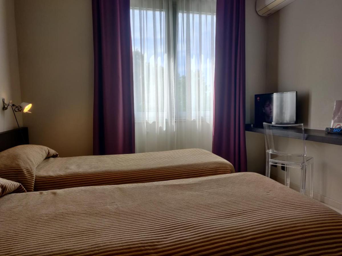 Hotel San Francesco Borgomanero Kültér fotó