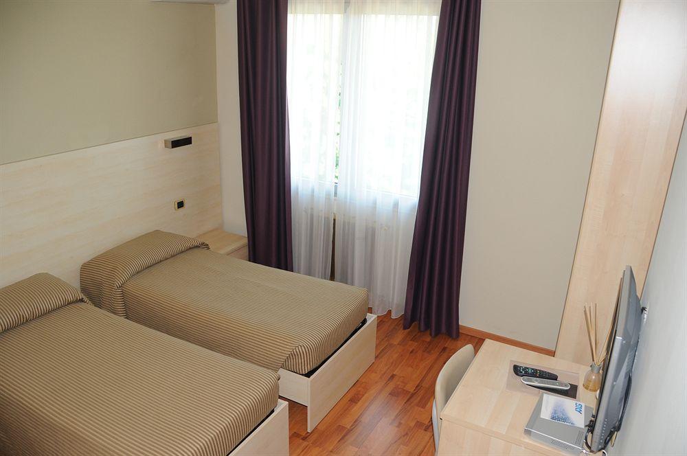 Hotel San Francesco Borgomanero Kültér fotó