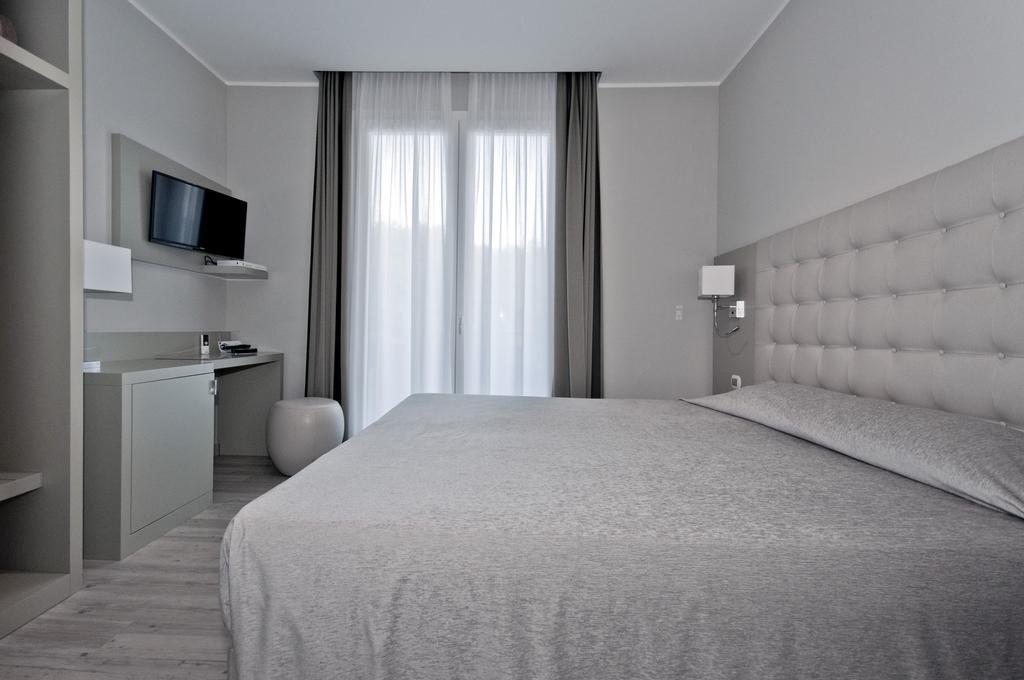 Hotel San Francesco Borgomanero Kültér fotó