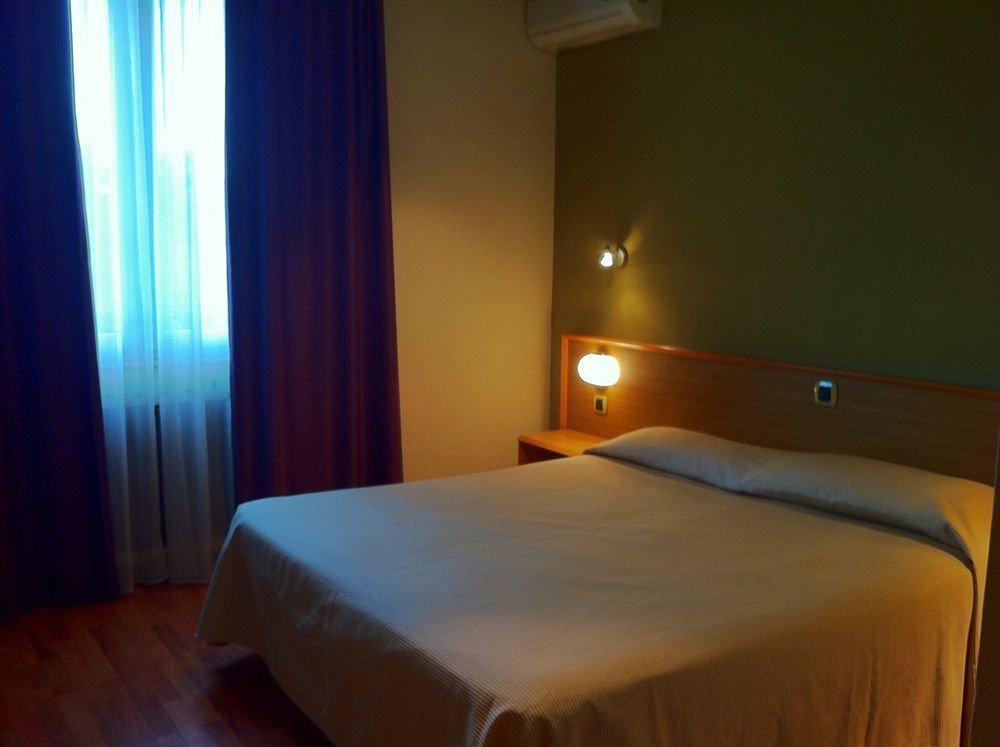 Hotel San Francesco Borgomanero Kültér fotó